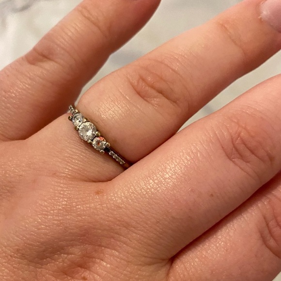 Three Stone Ring - Picture 2 of 2